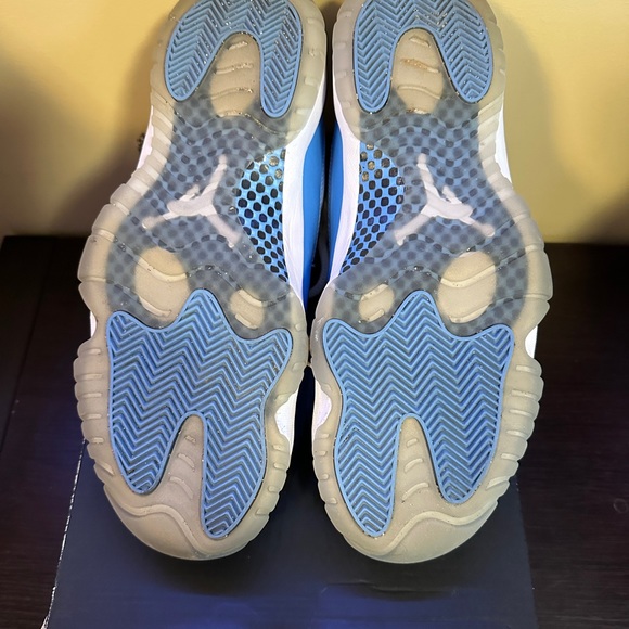 Used Jordan 11 Low Retro UNC - Picture 6 of 7